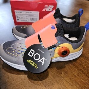 New Balance Alternative Closure Kid's FuelCore Reveal V3 Boa Running Shoe Sz 5.5